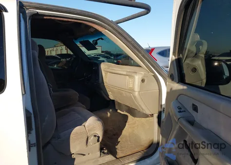 2000 Chevrolet Silverado 1500 Ls from USA, damaged, VIN 2GCEC19T5Y1152520